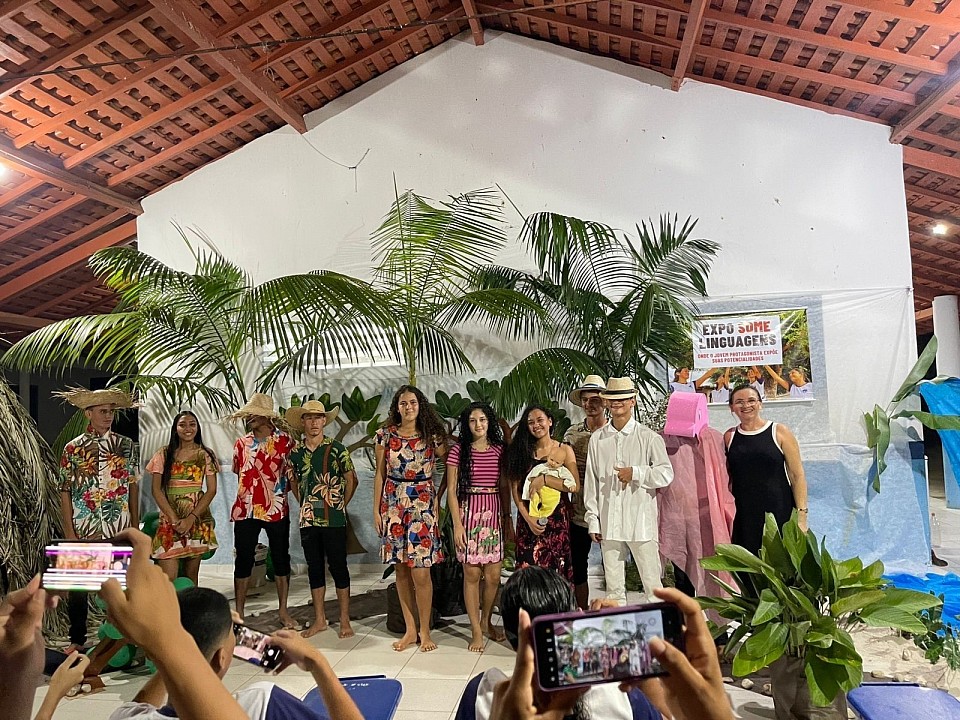 Apresentação teatral: “Lenda do Boto”