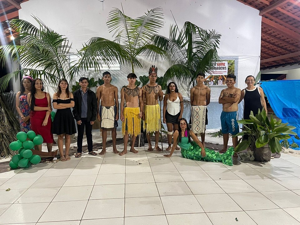 Apresentação teatral: “Lenda da Iara”